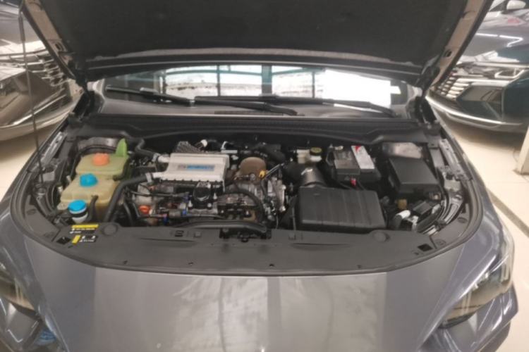 Used GAC Trumpchi EMPOW 2021 270T DCT J16 Version Engine Bay