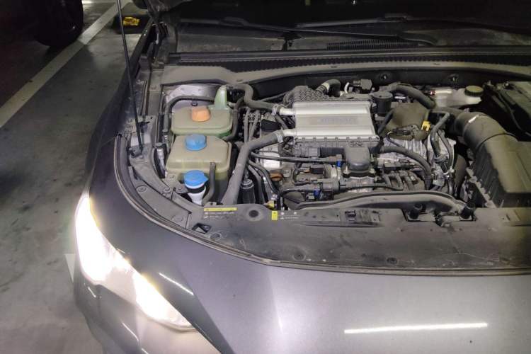 Used GAC Trumpchi EMPOW 2021 270T DCT J16 Version Engine Bay Right