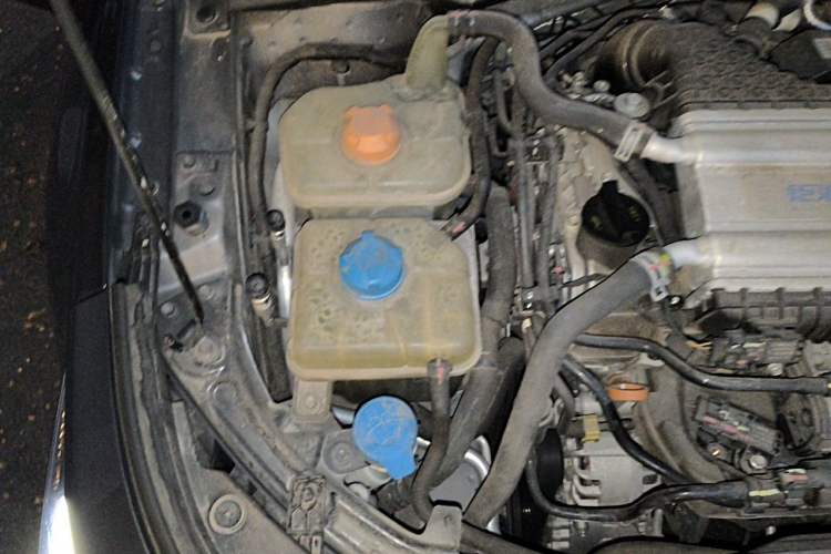 Used GAC Trumpchi EMPOW 2021 270T DCT J15 Version Engine Bay Right
