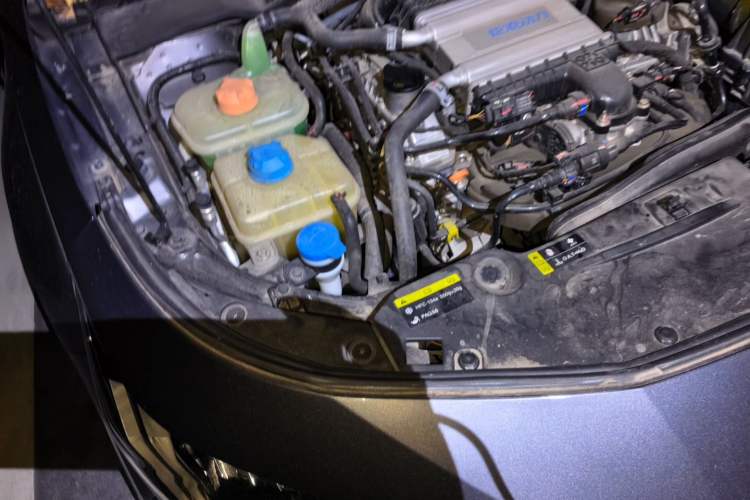Used GAC Trumpchi EMPOW 2021 270T DCT J15 Version Engine Bay Right