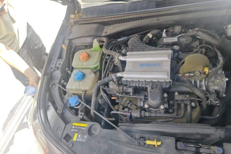 Used GAC Trumpchi EMPOW 2021 270T DCT J16 Version Engine Bay Right