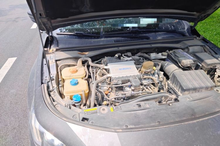 Used GAC Trumpchi EMPOW 2021 270T DCT J15 Version Engine Bay Right
