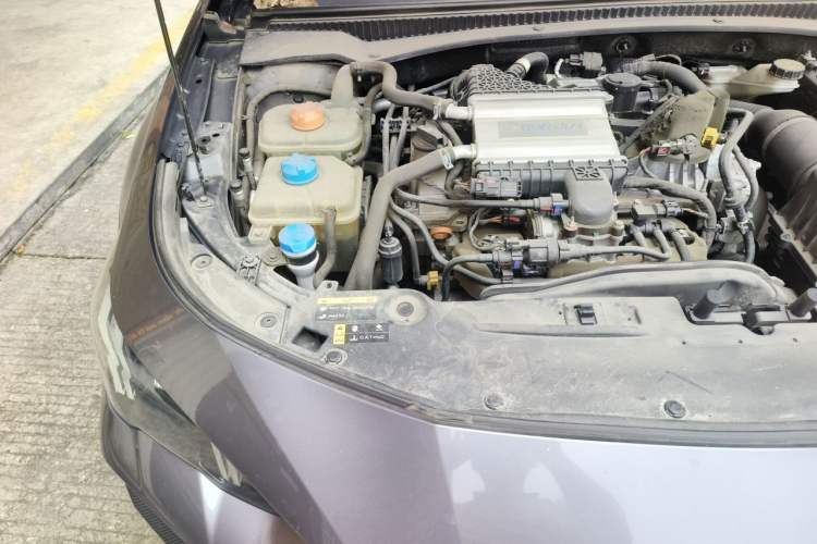 Used GAC Trumpchi EMPOW 2021 270T DCT J15 Version Engine Bay Right