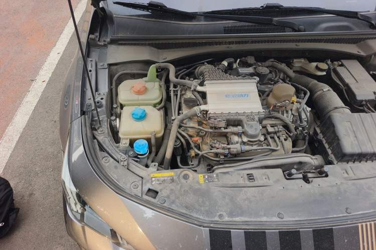 Used GAC Trumpchi EMPOW 2021 270T DCT J15 Version Engine Bay Right