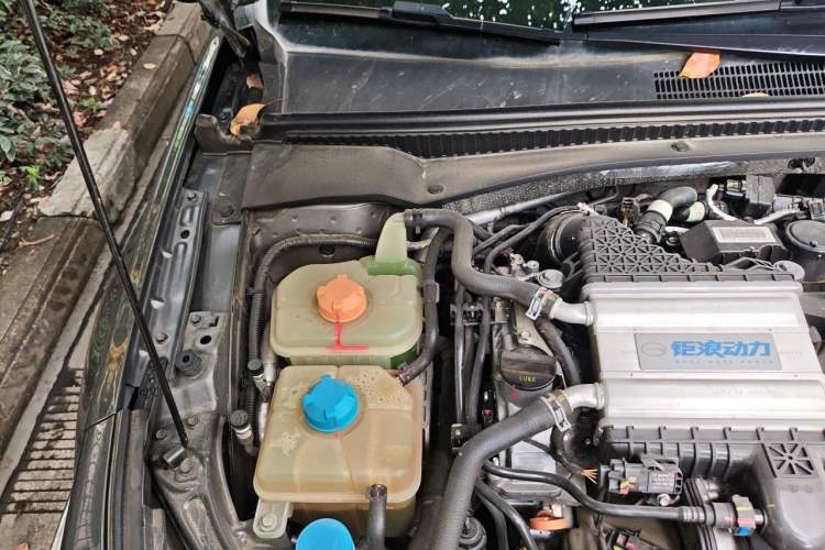 Used GAC Trumpchi EMPOW 2021 270T DCT J16 Version Engine Bay Right