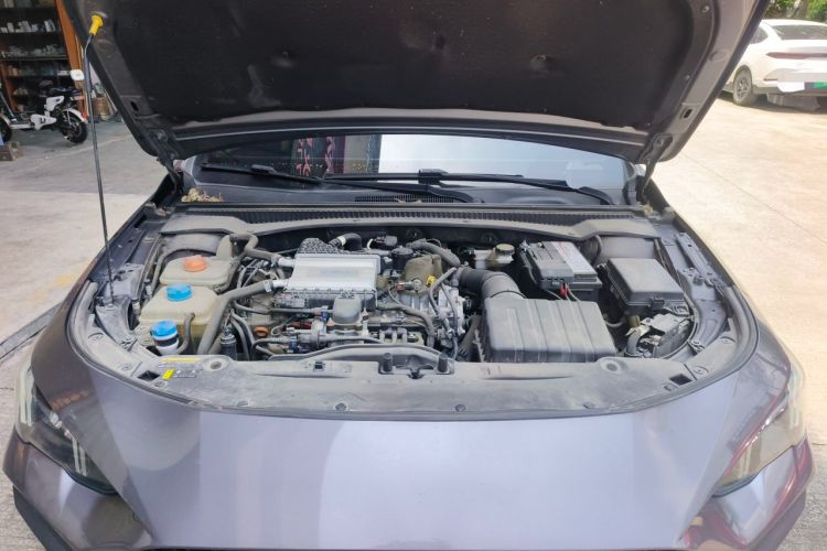 Used GAC Trumpchi EMPOW 2021 270T DCT J15 Version Engine Bay