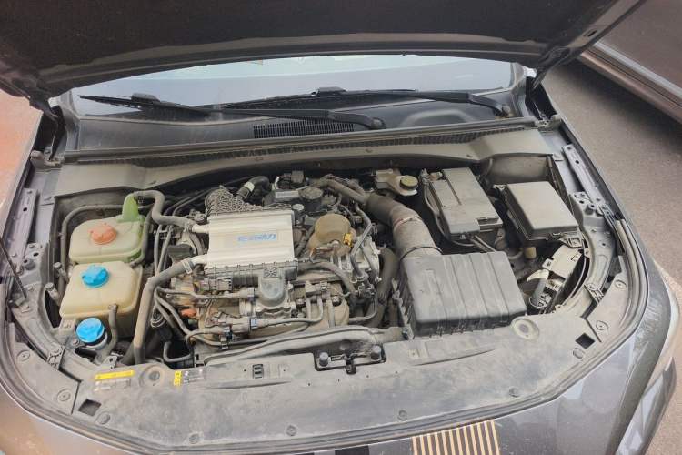 Used GAC Trumpchi EMPOW 2021 270T DCT J15 Version Engine Bay