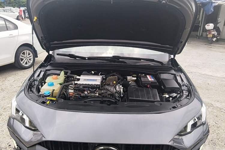 Used GAC Trumpchi EMPOW 2021 270T DCT J15 Version Engine Bay