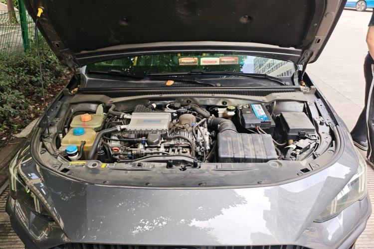 Used GAC Trumpchi EMPOW 2021 270T DCT J16 Version Engine Bay