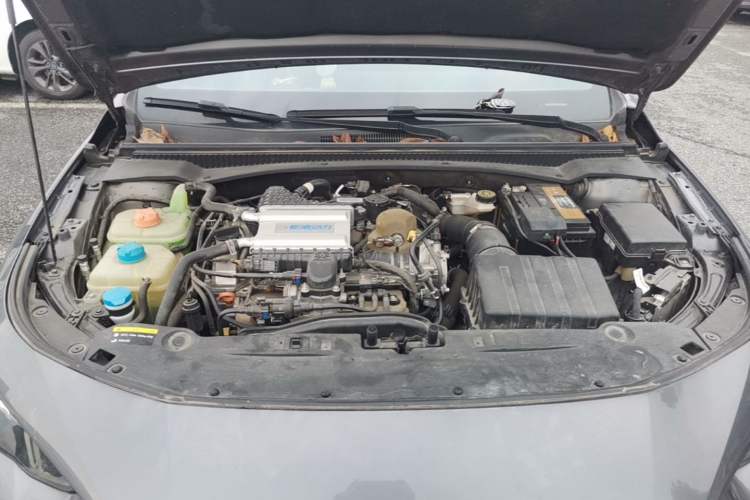 Used GAC Trumpchi EMPOW 2021 270T DCT J15 Version Engine Bay
