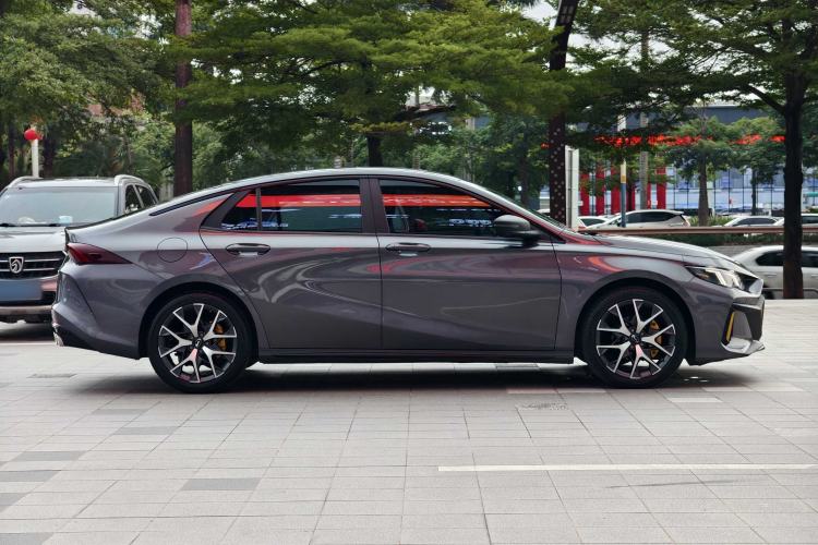 Used GAC Trumpchi EMPOW 2021 270T DCT J16 Version Exterior 10
