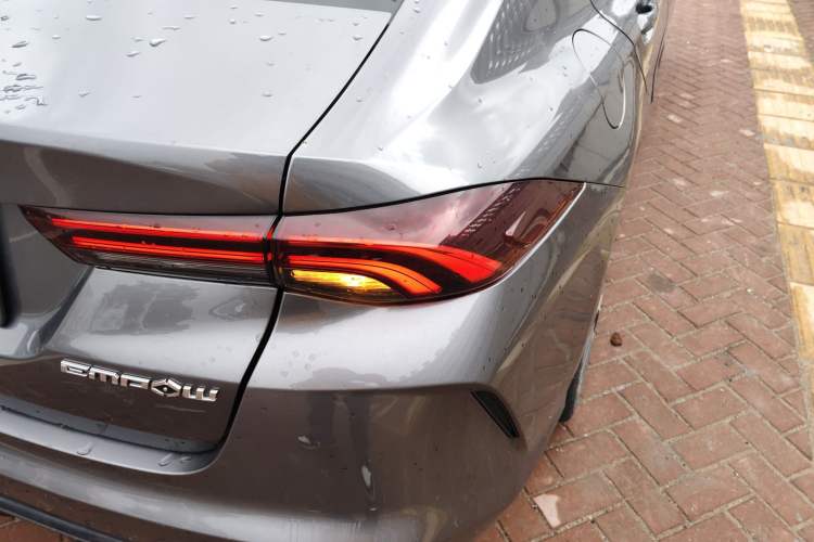 Used GAC Trumpchi EMPOW 2021 270T DCT J15 Version Exterior 3