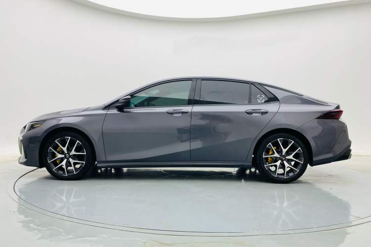 Used GAC Trumpchi EMPOW 2021 270T DCT J15 Version Exterior 4