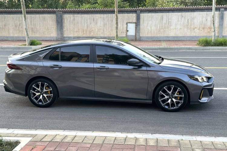 Used GAC Trumpchi EMPOW 2021 270T DCT J15 Version Exterior 6