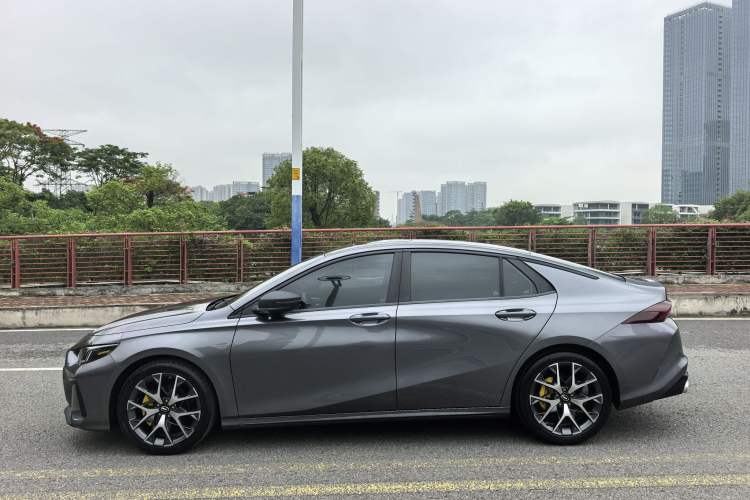 Used GAC Trumpchi EMPOW 2021 270T DCT J15 Version Exterior 9