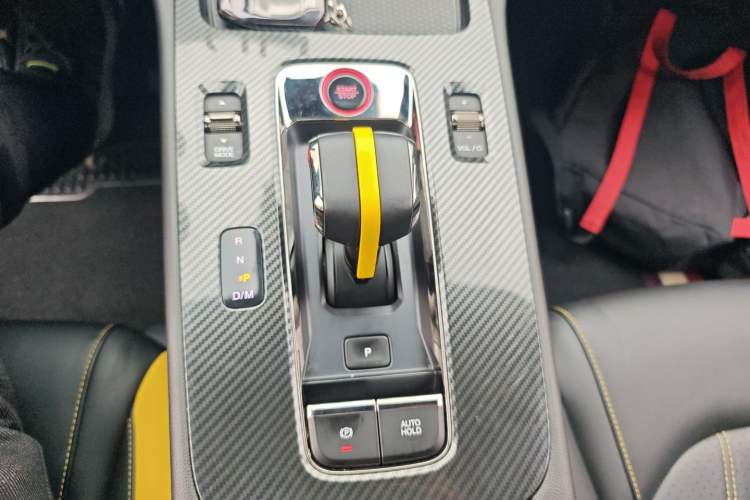 Used GAC Trumpchi EMPOW 2021 270T DCT J15 Version Gear Lever