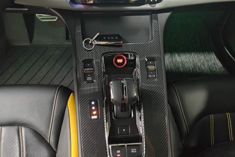 Used GAC Trumpchi EMPOW 2021 270T DCT J15 Version Gear Lever
