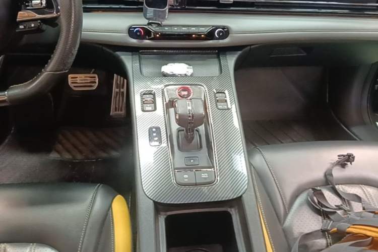 Used GAC Trumpchi EMPOW 2021 270T DCT J15 Version Gear Lever