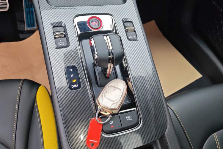 Used GAC Trumpchi EMPOW 2021 270T DCT J15 Version Gear Lever