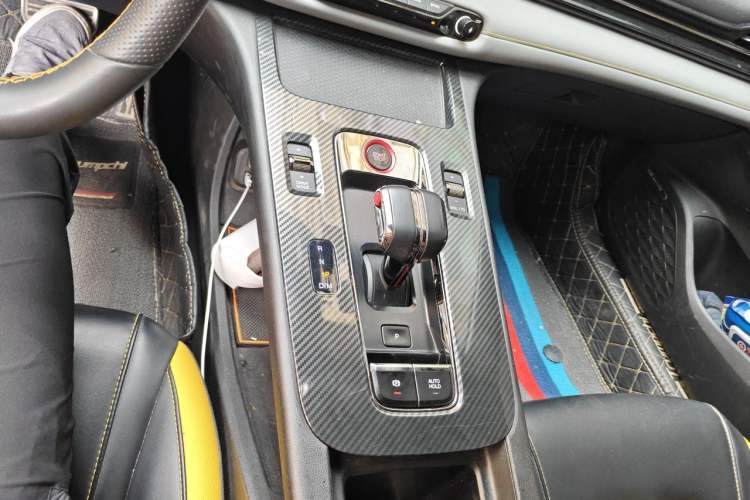 Used GAC Trumpchi EMPOW 2021 270T DCT J15 Version Gear Lever