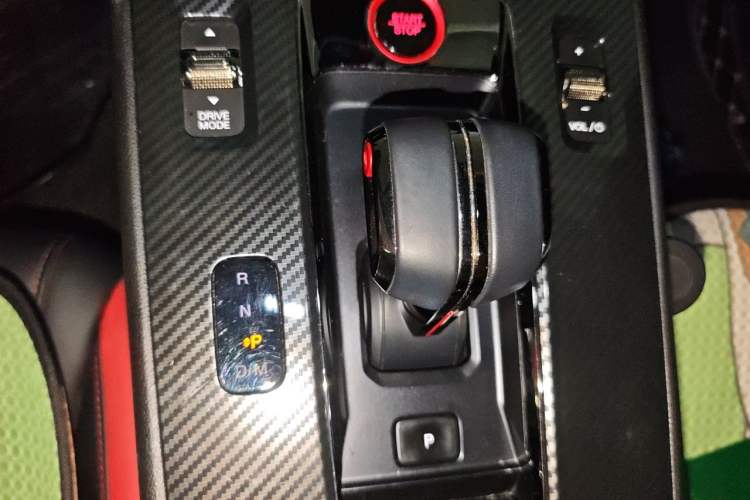Used GAC Trumpchi EMPOW 2021 270T DCT J15 Version Gear Lever