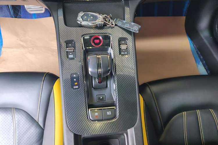Used GAC Trumpchi EMPOW 2021 270T DCT J15 Version Gear Lever