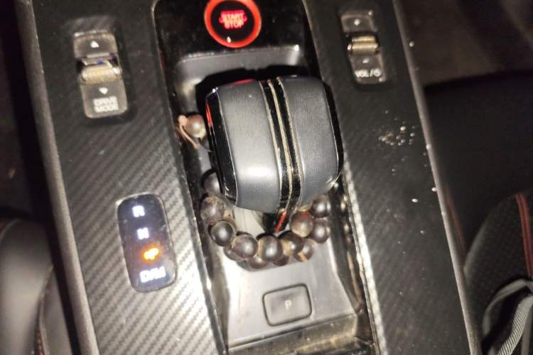 Used GAC Trumpchi EMPOW 2021 270T DCT J15 Version Gear Lever