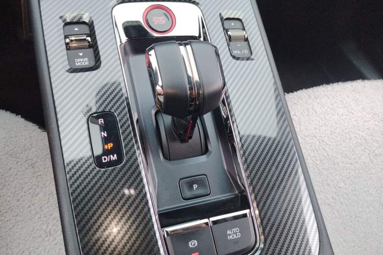 Used GAC Trumpchi EMPOW 2021 270T DCT J15 Version Gear Lever