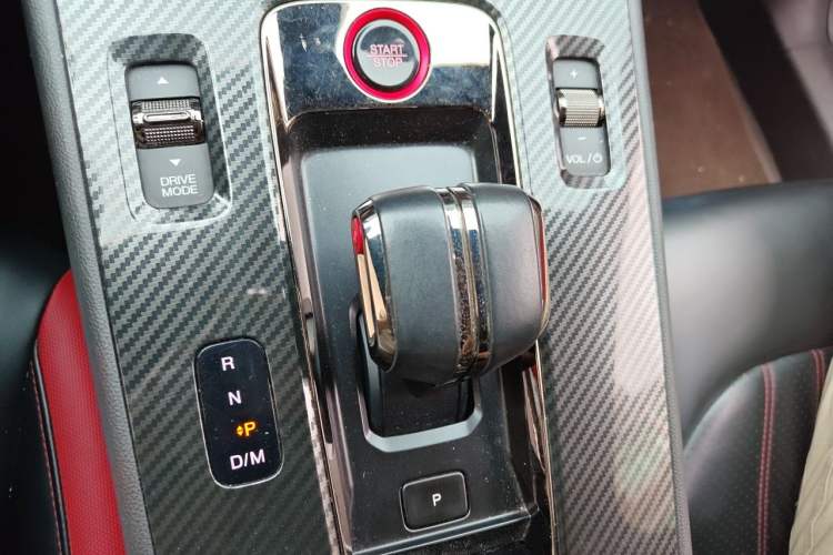 Used GAC Trumpchi EMPOW 2021 270T DCT J16 Version Gear Lever