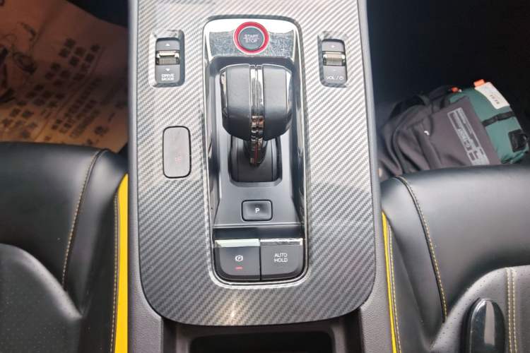 Used GAC Trumpchi EMPOW 2021 270T DCT J15 Version Gear Lever