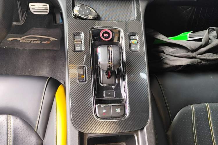 Used GAC Trumpchi EMPOW 2021 270T DCT J15 Version Gear Lever