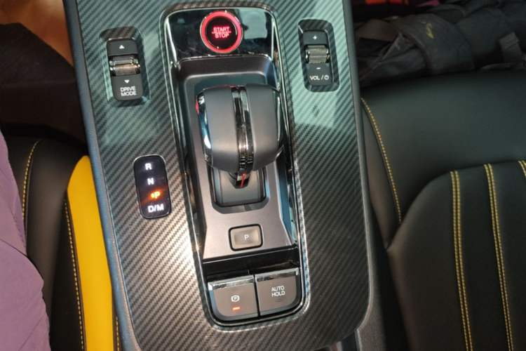 Used GAC Trumpchi EMPOW 2021 270T DCT J15 Version Gear Lever