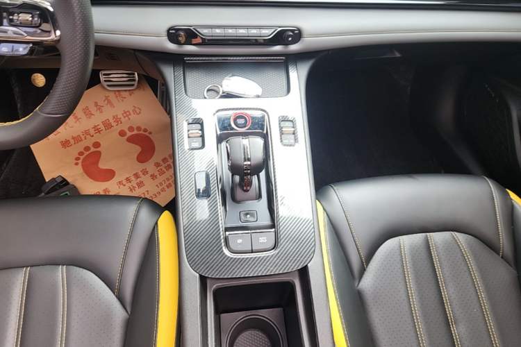 Used GAC Trumpchi EMPOW 2021 270T DCT J16 Version Gear Lever