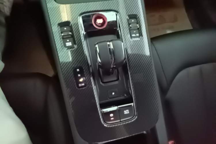 Used GAC Trumpchi EMPOW 2021 270T DCT J16 Version Gear Lever
