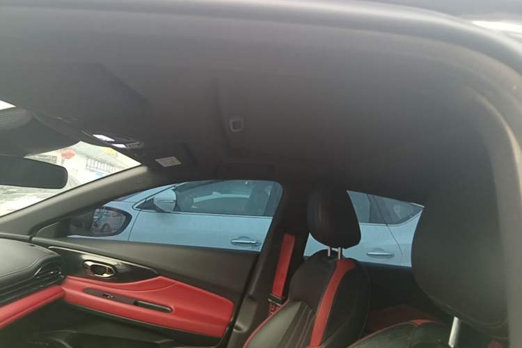 Used GAC Trumpchi EMPOW 2021 270T DCT J15 Version Headliner