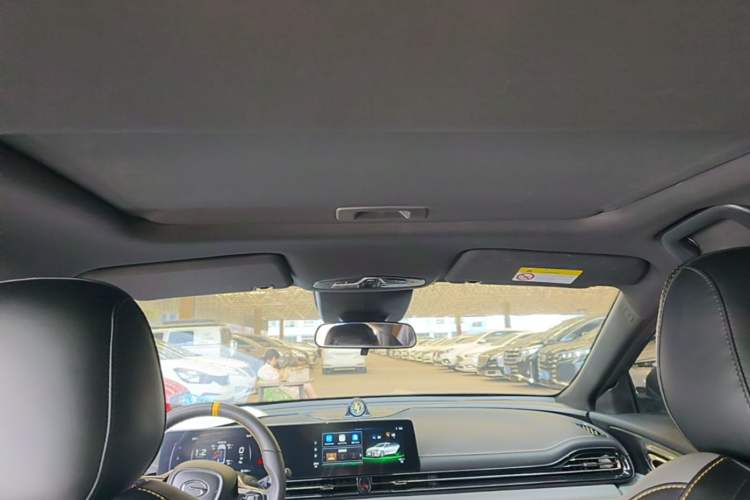 Used GAC Trumpchi EMPOW 2021 270T DCT J15 Version Headliner