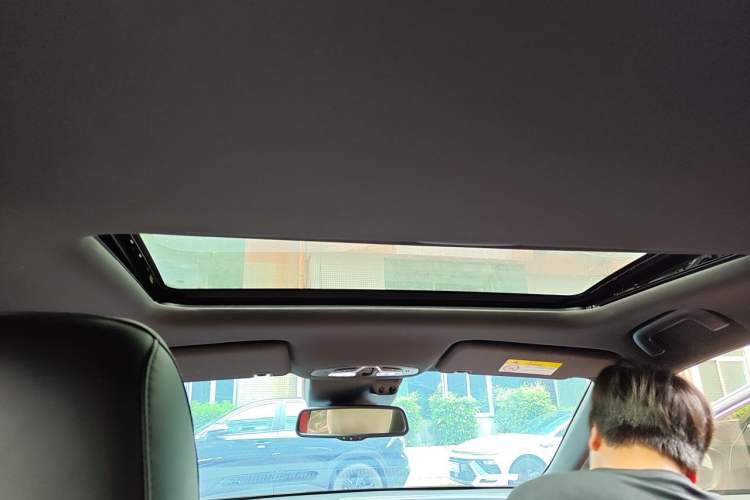 Used GAC Trumpchi EMPOW 2021 270T DCT J16 Version Headliner