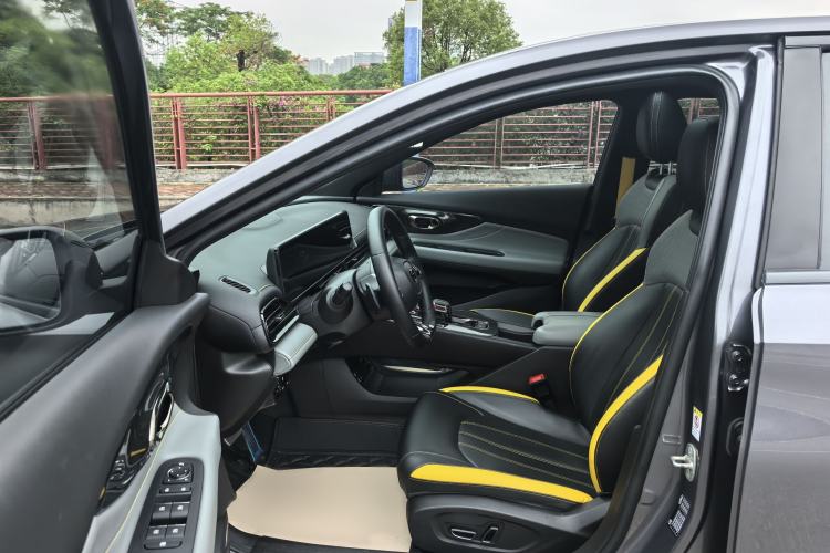 Used GAC Trumpchi EMPOW 2021 270T DCT J15 Version Interior 2