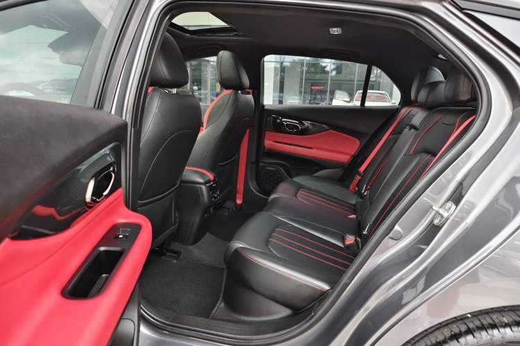 Used GAC Trumpchi EMPOW 2021 270T DCT J16 Version Interior 3