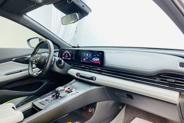 Used GAC Trumpchi EMPOW 2021 270T DCT J15 Version Interior 5
