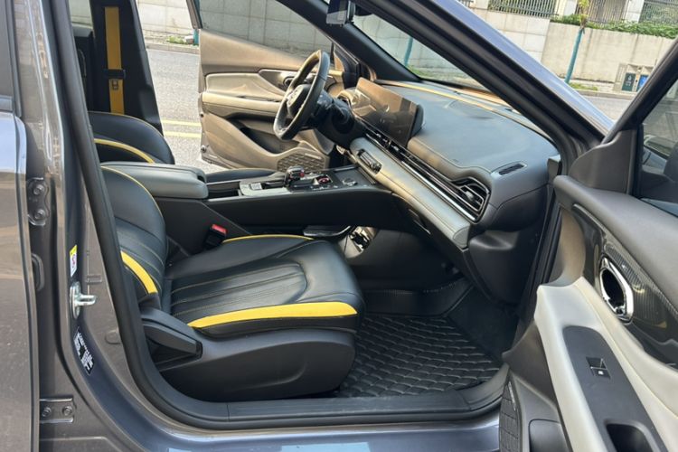 Used GAC Trumpchi EMPOW 2021 270T DCT J15 Version Interior 9
