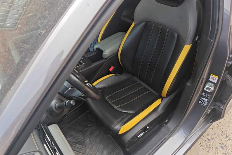 Used GAC Trumpchi EMPOW 2021 270T DCT J15 Version Left Front Seat