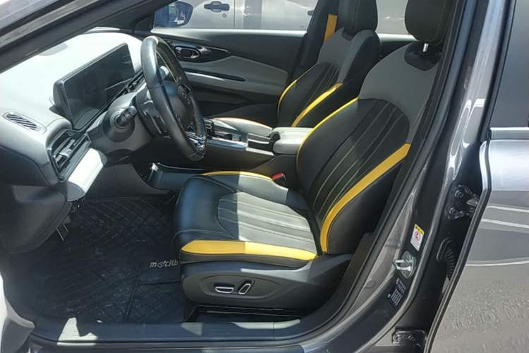 Used GAC Trumpchi EMPOW 2021 270T DCT J15 Version Left Front Seat
