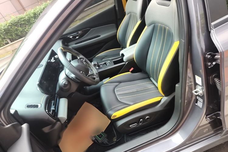 Used GAC Trumpchi EMPOW 2021 270T DCT J16 Version Left Front Seat