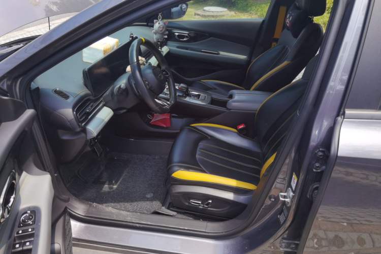 Used GAC Trumpchi EMPOW 2021 270T DCT J15 Version Left Front Seat