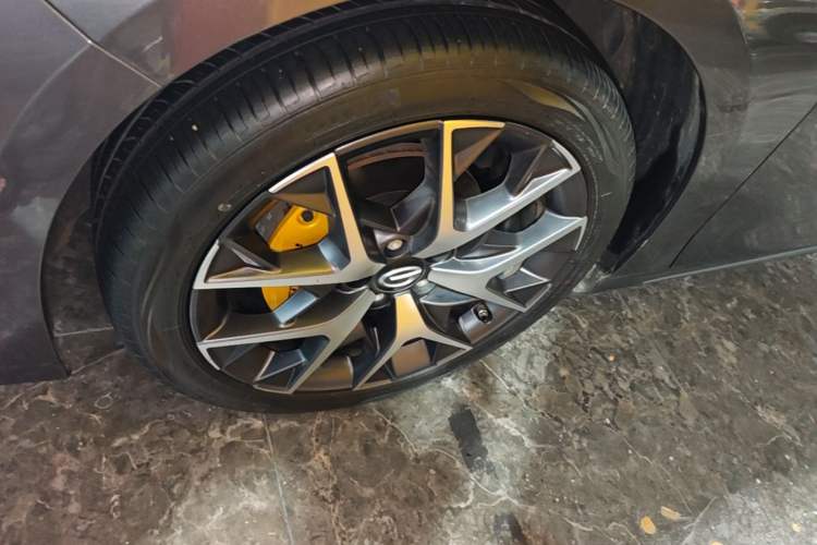 Used GAC Trumpchi EMPOW 2021 270T DCT J16 Version Left Front Wheel Hub