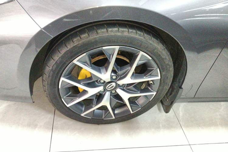 Used GAC Trumpchi EMPOW 2021 270T DCT J16 Version Left Front Wheel Hub