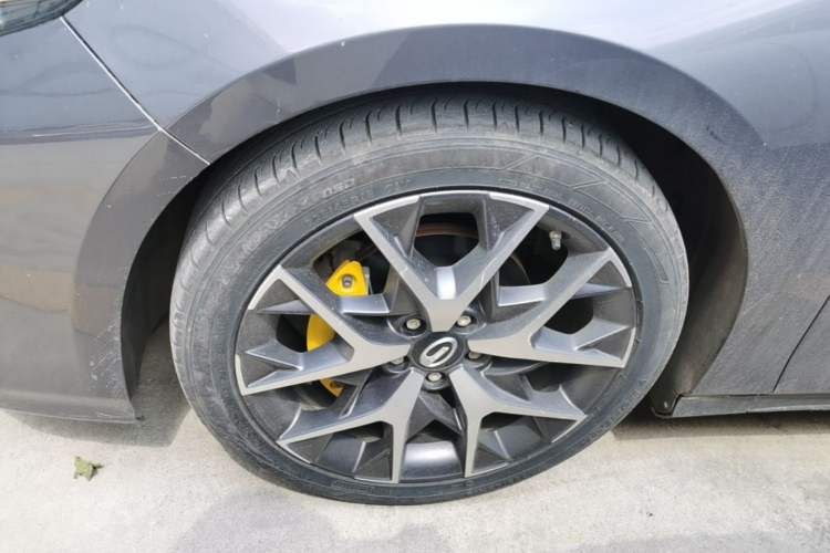 Used GAC Trumpchi EMPOW 2021 270T DCT J15 Version Left Front Wheel Hub