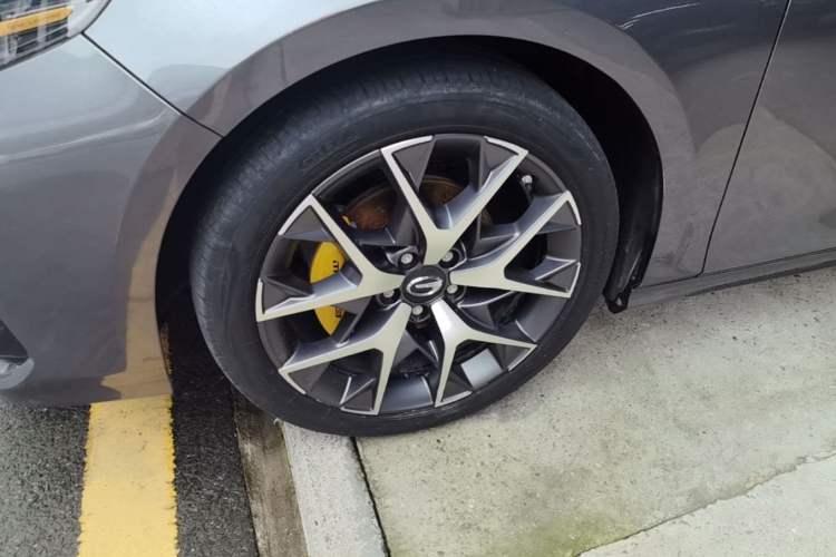 Used GAC Trumpchi EMPOW 2021 270T DCT J16 Version Left Front Wheel Hub
