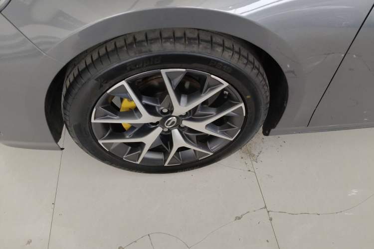 Used GAC Trumpchi EMPOW 2021 270T DCT J15 Version Left Front Wheel Hub
